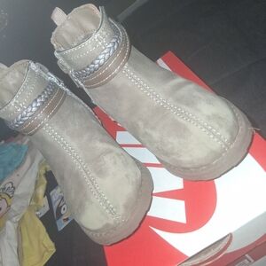 Carter's Toddler Tan Braided Strap Boots